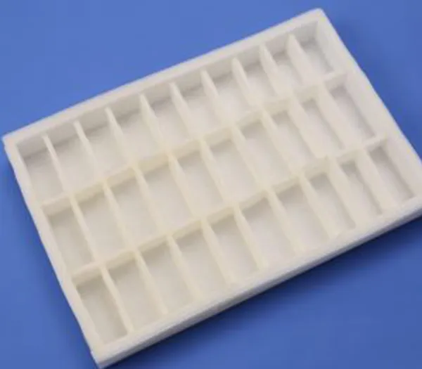 Sản phẩm Khay nhua dinh hinh 3 — Xốp PE FOAM Sơn Phát - Công Ty Cổ Phần Sản Xuất Bao Bì Sơn Phát — MST 2400948321
