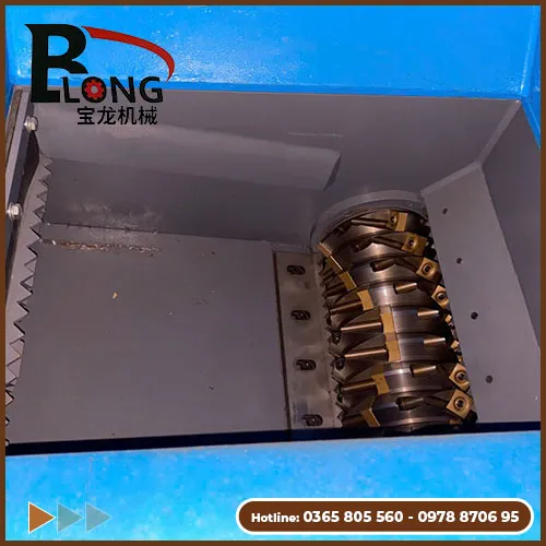 Sản phẩm may nghien 1 truc(4) — Máy Móc Ngành Nhựa Bảo Long - Công Ty TNHH Thiết Bị Bảo Vệ Môi Trường Bảo Long — MST 2400966708