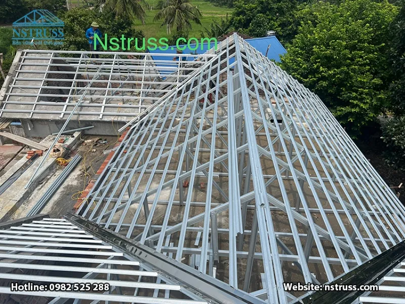 Sản phẩm ket cau mai ngoi keo thep — Công Ty TNHH Phát Triển Xây Dựng Và Sản Xuất Minh Quang — MST 2500584491