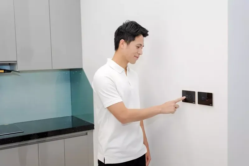 Sản phẩm Cau thu Dinh Trong tam dac khi lap dat he thong nha thong minh cho can nha moi 1024x683 1 — Công Ty Cổ Phần Lumi Vĩnh Phúc — MST 2500663979