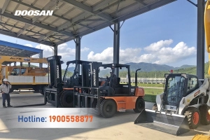 Sản phẩm 202310 cskh xe nang doosan viet nam 06 medium.jpg — Công Ty Cổ Phần Kỹ Thuật Dịch Vụ Thành Công — MST 2700638514