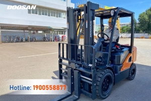 Sản phẩm 202311 ban giao xe nang dau 3 tan quang ngai image 2 medium.jpg — Công Ty Cổ Phần Kỹ Thuật Dịch Vụ Thành Công — MST 2700638514