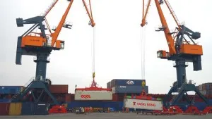 Sản phẩm thumbnail_1_cau container — Công Ty Cổ phần Công nghiệp Xây Dựng Quang Trung — MST 2700720166