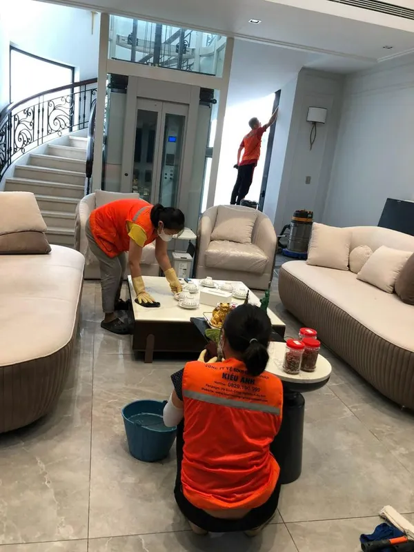 Sản phẩm dich vu ve sinh nha cua — Công Ty TNHH Phát Triển Dịch Vụ Kiều Anh — MST 2700822312