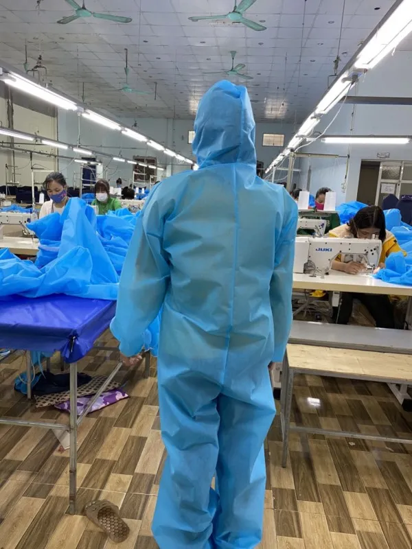 Sản phẩm quan ao phong dich dung mot lan chat luong tot 50773 — Công Ty TNHH Sản Xuất Thương Mại Và Phát Triển Phúc Thịnh — MST 2700826941