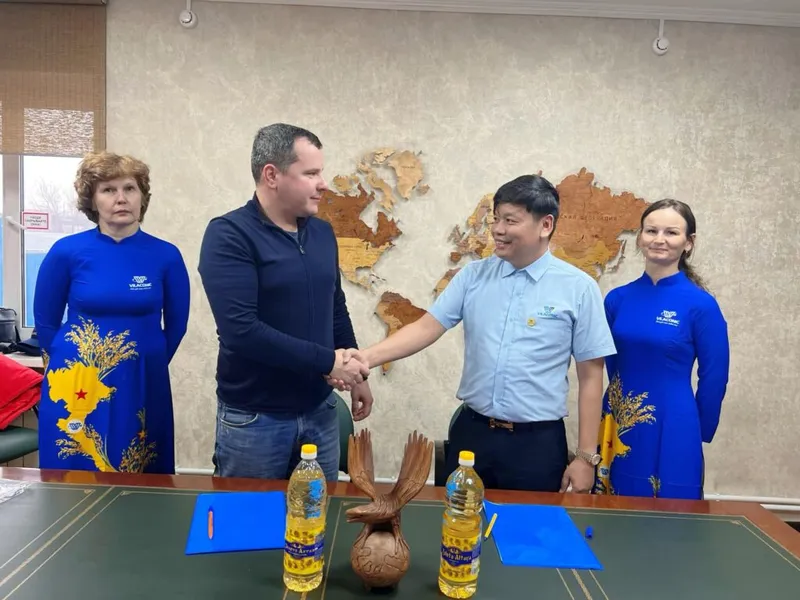 Sản phẩm 434536330_963122911982085_8844674738084118498_n 1024x768 — Công Ty Cổ Phần Vilaconic — MST 2901274715