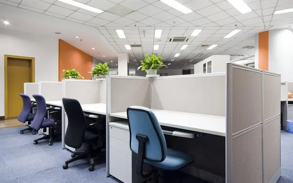 Sản phẩm dich vu ve sinh van phong — Công Ty TNHH Thương Mại Và Dịch Vụ Tổng Hợp Gia Hưng — MST 2901738117
