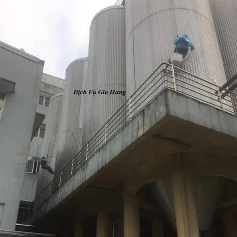 Sản phẩm tn ve sinh tank chua bia sai gon ha tinh 3 1 — Công Ty TNHH Thương Mại Và Dịch Vụ Tổng Hợp Gia Hưng — MST 2901738117