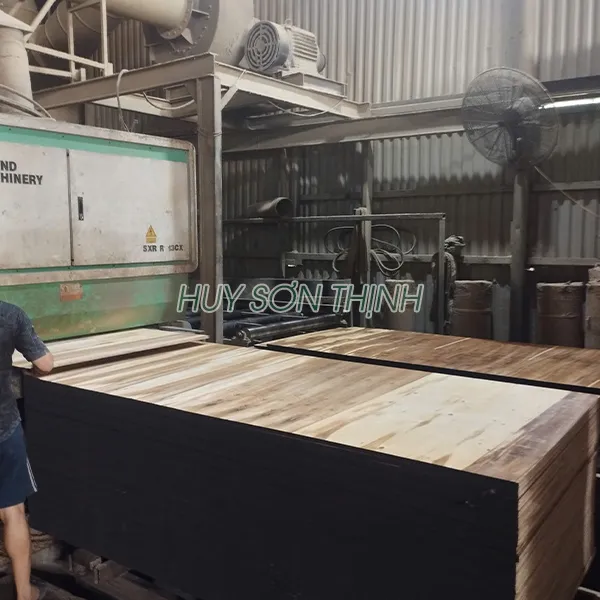 Sản phẩm sp van ep phu phim 3 — Ván ép Huy Sơn Thịnh - Công Ty TNHH Huy Sơn Thịnh — MST 2902188120