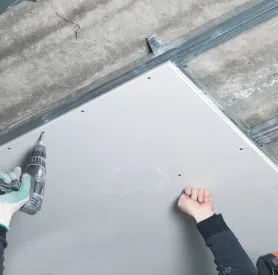 Sản phẩm worker with drill screwdriver twists screw into drywall scaled 492dad3d — Công Ty TNHH Vật Liệu Xây Dựng Xi Măng SCG Việt Nam — MST 3101022679