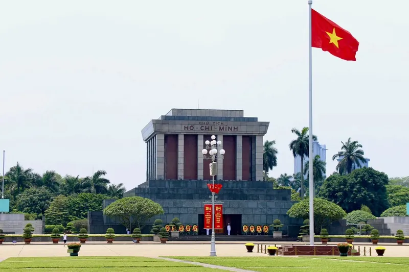 Sản phẩm Lang ba cgiua quang truong ba dinh — Công Ty TNHH Du Lịch Sovaba — MST 3101099382