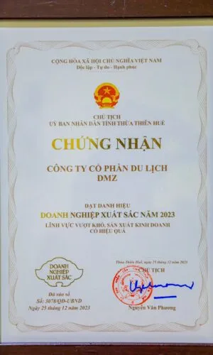 Sản phẩm z5714652784301_81c4050a906ec34b2116fc166336b6e9 300x500 — Công Ty Cổ Phần Du Lịch DMZ — MST 3300560304