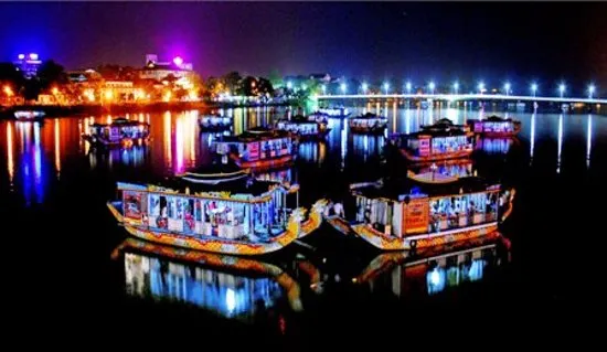 Sản phẩm an_toi_tren_song_huong — Huế Smile Travel - Công Ty TNHH Thương Mại Và Du Lịch Nụ Cười Huế — MST 3301089511