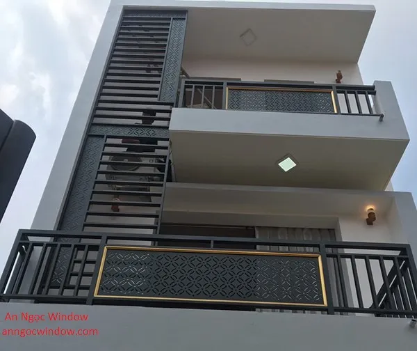 Sản phẩm mau lan can ban cong sat hop dep — Công Ty TNHH MTV UPVC An Ngọc — MST 3301566997