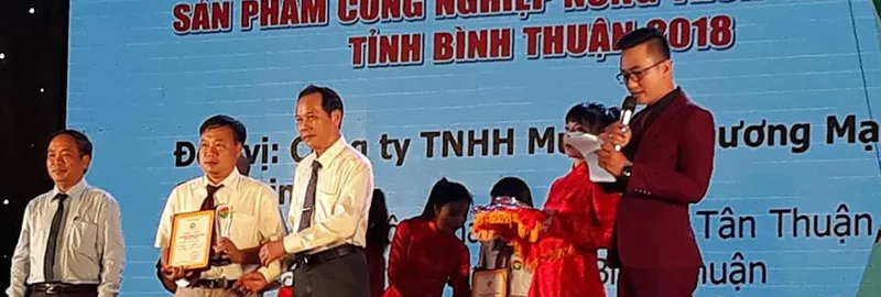 Sản phẩm slide4 — Công Ty Trách Nhiệm Hữu Hạn Muối & Thương Mại Gia Thịnh — MST 3400895047