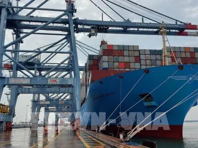 Sản phẩm 205135 ba ria vung tau don tau container lon nhat the gioi 400x300 — Công Ty Cổ Phần Bò Kạp — MST 3500636695
