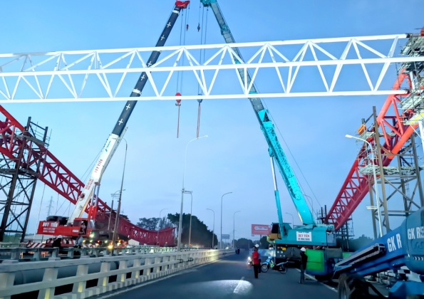 Sản phẩm z55177425573907ea5aaa57800f3ea8b01f701290f1020 1779977514.jpg — Cho Thuê Xe Nâng, Xe Cẩu Duy Tiến - Công Ty TNHH Duy Tiến — MST 3500786556