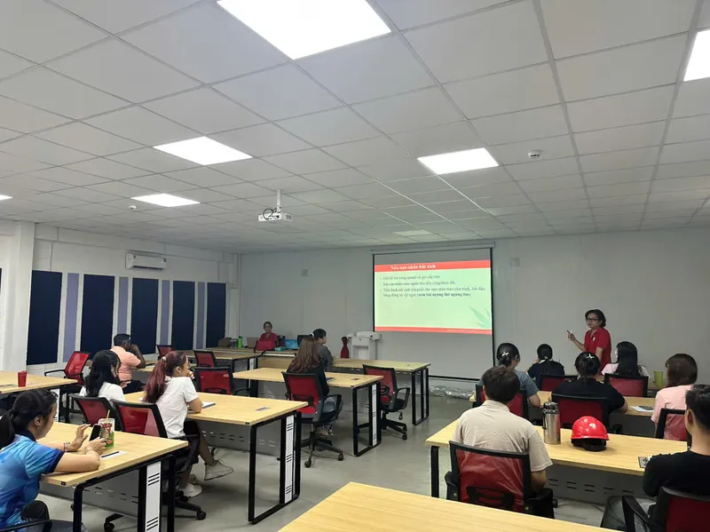 Sản phẩm first aid training 1 — Công Ty CP Kỹ Thuật Chống Ăn Mòn Glocoating Việt Nam — MST 3500799410