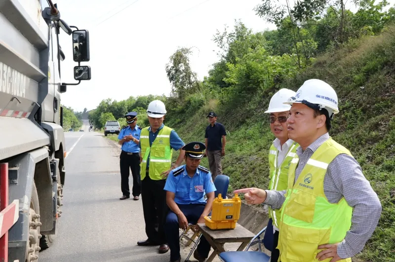 Sản phẩm 1541436490_151304 pho tong cuc qldb kiem kiem tra tai trong.JPG — Công Ty TNHH Vận Tải Thương Mại Dịch Vụ Trường An Phát — MST 3502212035