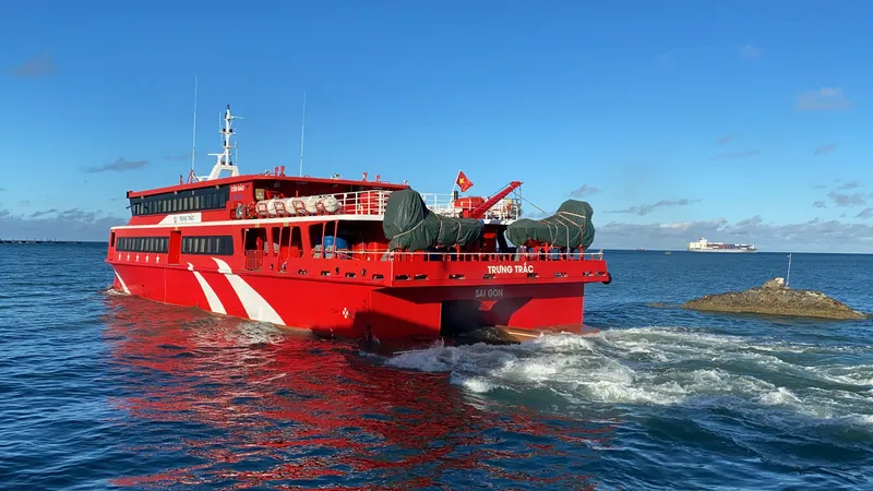 Sản phẩm Tau cao toc Trung Trac Con Dao — Công Ty TNHH Truyền Thông Tý Hon — MST 3502339923