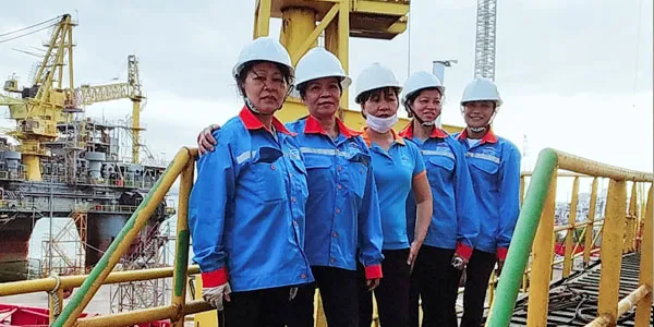 Sản phẩm dv ve sinh tau thuyen  — Công Ty TNHH Thương Mại Dịch Vụ Kỹ Thuật Nam An Phát — MST 3502343503