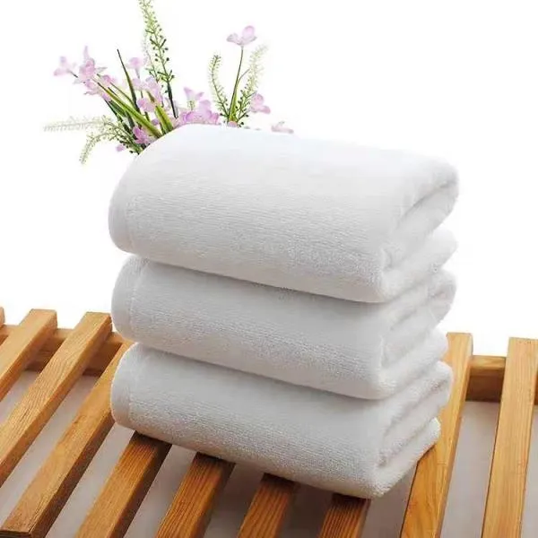 Sản phẩm khan spa 2 — Công Ty TNHH Thương Mại Và Du Lịch Thùy Vân — MST 3502346751