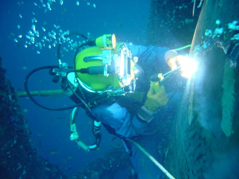 Sản phẩm Underwater Repair — Công Ty TNHH Dịch Vụ Hàng Hải Trí Tín — MST 3502393938