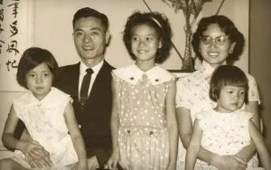 Sản phẩm elaine chao family first night america 1587001999113603162223 19 0 418 638 crop 15870020187501010670754 1609216296638748507766 300x188 — Vận Chuyển Trung Kiên - Công Ty TNHH Vận Tải Logistics Trung Kiên — MST 3502405502
