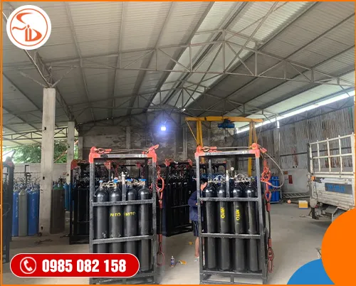 Sản phẩm khi nito pallet cum chai — Khí Công Nghiệp Long Sơn - Công Ty TNHH Khí Long Sơn — MST 3502414810