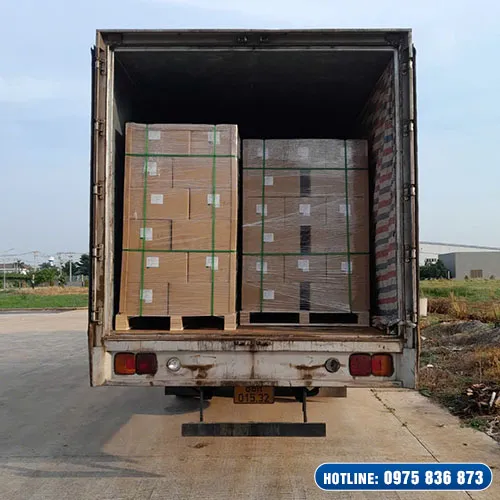 Sản phẩm van chuyen thung kin (1) — Công Ty TNHH Thương Mại Và Dịch Vụ Vận Tải Long Phát — MST 3502484511