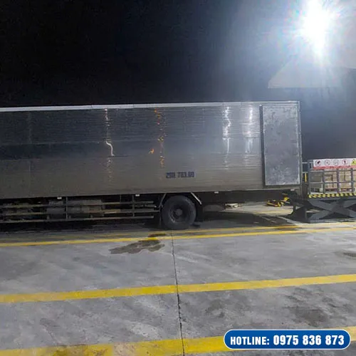 Sản phẩm van chuyen thung kin (5) — Công Ty TNHH Thương Mại Và Dịch Vụ Vận Tải Long Phát — MST 3502484511