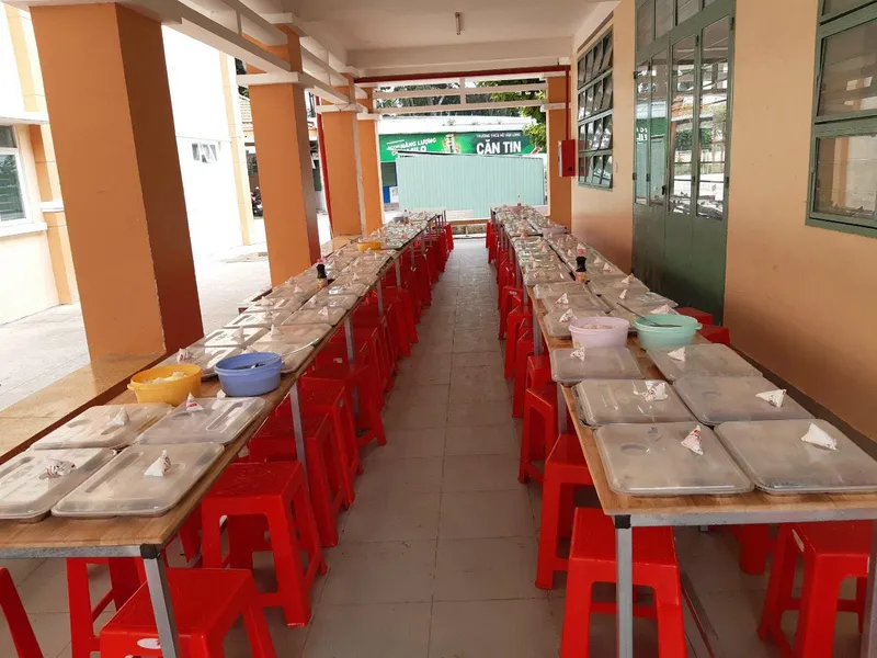 Văn phòng Suất ăn Công Nghiệp Phú Mỹ Gold - Công Ty CP Dịch Vụ Và Thương Mại Phú Mỹ Gold #? — MST 3502487167