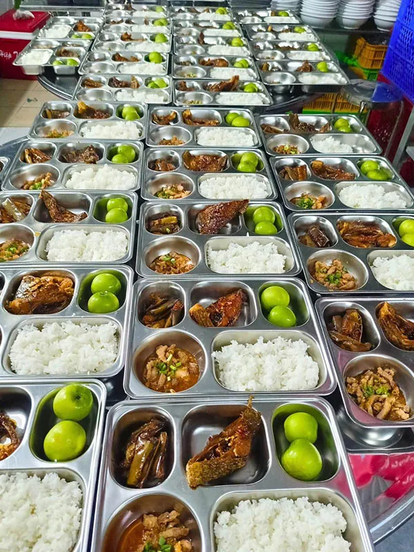 Sản phẩm suat an cong nghiep ba ria 11 — Suất ăn Công Nghiệp Phú Mỹ Gold - Công Ty CP Dịch Vụ Và Thương Mại Phú Mỹ Gold — MST 3502487167