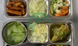 Sản phẩm suat_an_20k — Suất ăn Công Nghiệp Phú Mỹ Gold - Công Ty CP Dịch Vụ Và Thương Mại Phú Mỹ Gold — MST 3502487167