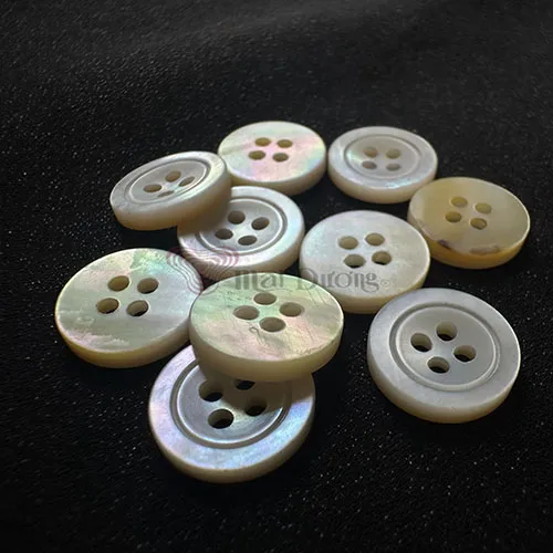 Sản phẩm Mother of Pearl Shell Buttons2 — Nút áo Vỏ Sò Mai Dương - Công Ty TNHH Mai Dương — MST 3600533608