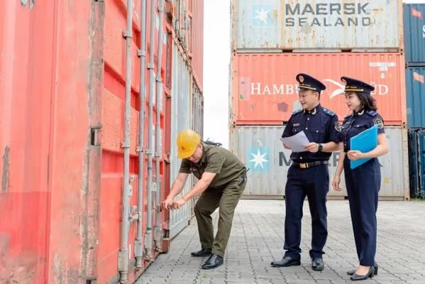 Sản phẩm hai quan 599x400 — Logistics Hưng Thịnh Phát - Công Ty TNHH Hưng Thịnh Phát — MST 3600711723