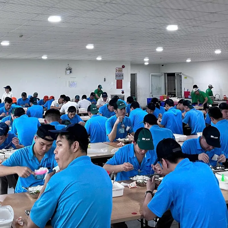 Sản phẩm Dong Tien Food 2 — Suất Ăn Công Nghiệp Đông Tiến - Công Ty TNHH MTV Đông Tiến — MST 3600891089