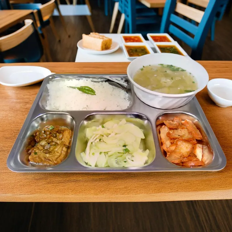 Sản phẩm Suat an cong nghiep TH Food 05 — Suất Ăn Công Nghiệp Đông Tiến - Công Ty TNHH MTV Đông Tiến — MST 3600891089
