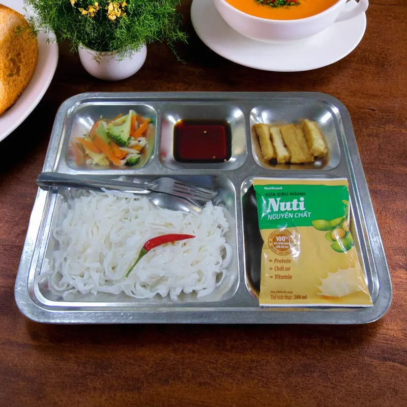 Sản phẩm Suat an cong nghiep TH Food 12 — Suất Ăn Công Nghiệp Đông Tiến - Công Ty TNHH MTV Đông Tiến — MST 3600891089
