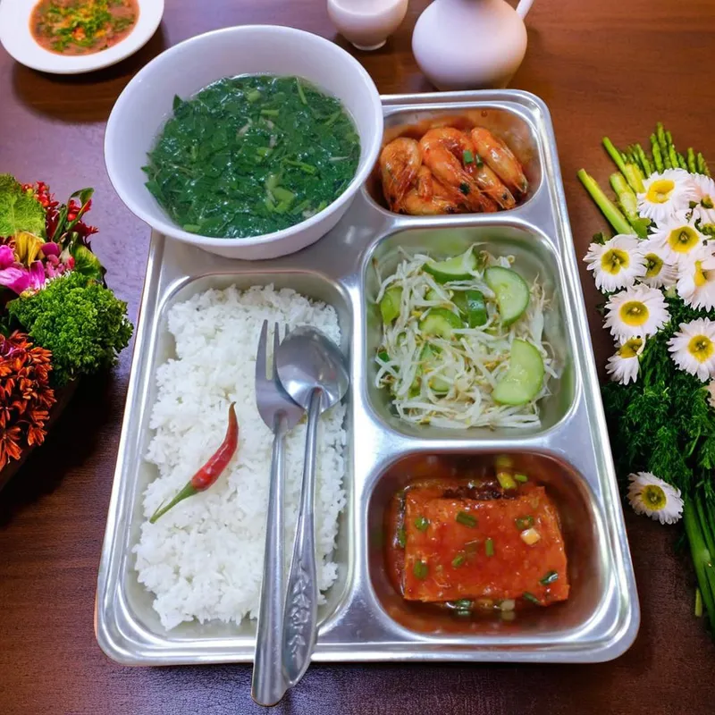Sản phẩm Suat an cong nghiep TH Food 17 — Suất Ăn Công Nghiệp Đông Tiến - Công Ty TNHH MTV Đông Tiến — MST 3600891089