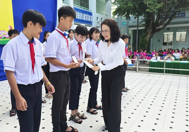 Sản phẩm nsetHocBong — Công Ty TNHH Thiết Bị Và Dịch Vụ Công Nghệ Sao Phương Bắc — MST 3600899754