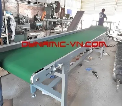 Sản phẩm BANG TAI PVC XANH DAU NGHIENG MS2 439x409_small_1_small — Băng Tải DYNAMIC - Công Ty TNHH Động Lực — MST 3601897365