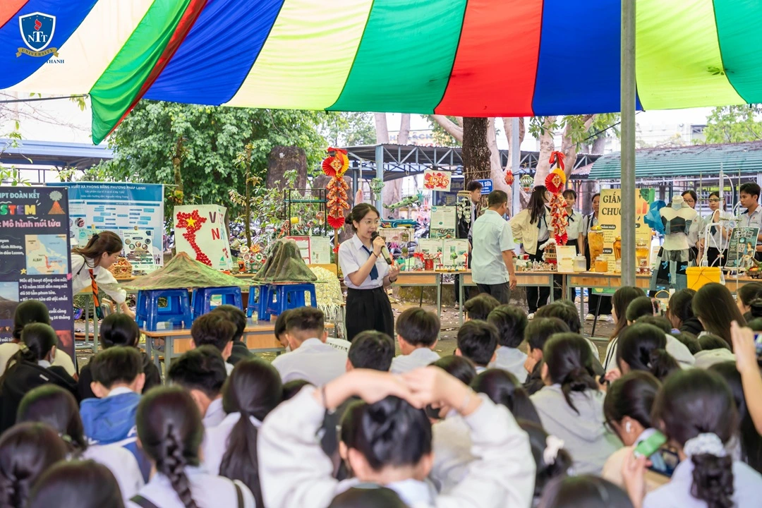 Sản phẩm Ngay hoi STEM Sang tao khong gioi han Hon 1.500 hoc sinh tham gia trai nghiem khoa hoc tai THPT Doan Ket 1 — Công Ty Cổ Phần Domilk — MST 3603243907