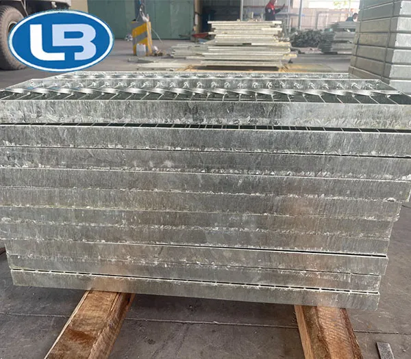Sản phẩm tam san grating ma kem 4 — Mạ Kẽm Nhúng Nóng Long Bình - Công Ty TNHH Mạ Kẽm Long Bình — MST 3603426428
