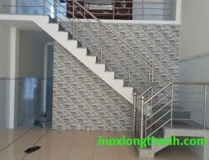 Sản phẩm cau thang inox 4 2919 — Công Ty TNHH Thành Chung Phát — MST 3603458388