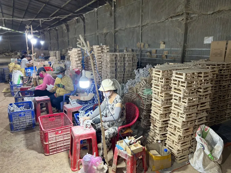 Sản phẩm z5872585982119_b2eee559fcb00454381393f11e4dad72 — Hộp Gỗ Mộc Nguyễn Gia - Công Ty TNHH Sản Xuất Thương Mại Mộc Nguyễn Gia — MST 3603491917