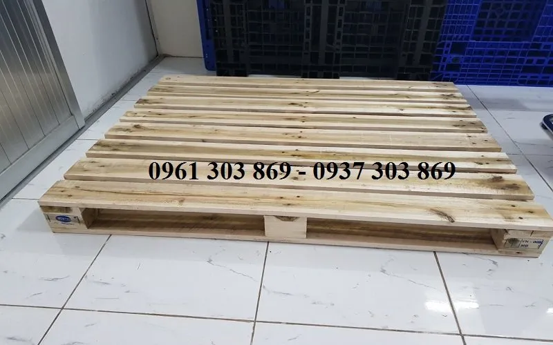 Sản phẩm pallet go mau 12 fix 1 — Pallet Nhựa Gỗ Kim Mạnh Phát - Công Ty TNHH Nhựa Gỗ Kim Mạnh Phát — MST 3603503418