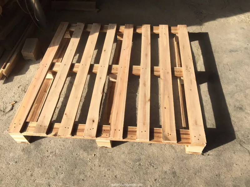 Sản phẩm pallet_go_1100x1100_hot_dong_theo_mau_nuoc_ngoai_3 — Công Ty TNHH Palet Gỗ Vương Minh — MST 3603514089