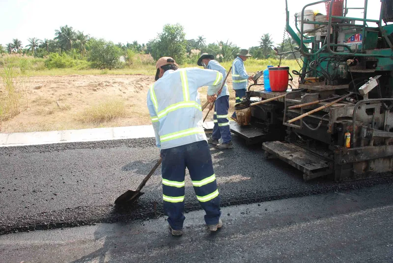 Sản phẩm thi cong tham nhua trong kdc vinh phu i giai doan 2 8 — Vũ Kiều - Công Ty TNHH Đầu Tư Xây Dựng Thương Mại Vũ Kiều — MST 3700388714