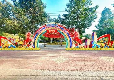 Sản phẩm z7635685727312_b311b20b392c98550a337abcb8636d18 4517 — Sự Kiện Và Quảng Cáo Lê Quang - Công Ty TNHH Một Thành Viên Thương Mại Dịch Vụ
Quảng Cáo Lê Quang — MST 3700406138